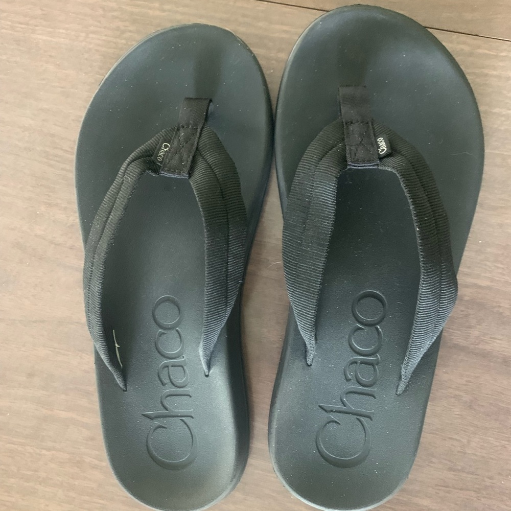 CHACOS FLIPFLOPS SIZE 10